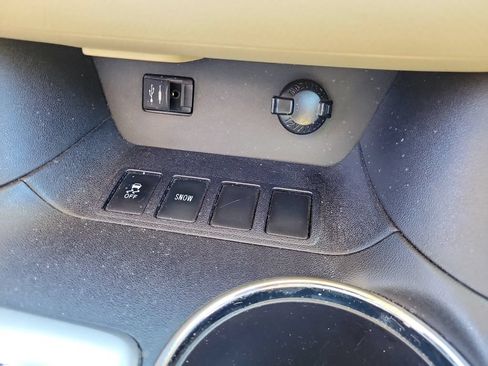 Used 2015 Toyota Highlander XLE FWD image 38