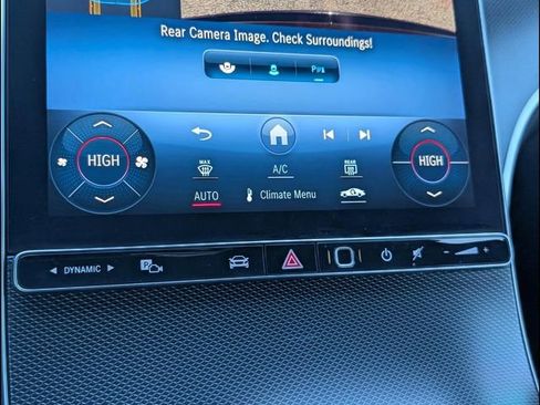 Used 2024 Mercedes-Benz GLC 300 image 13