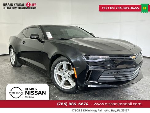Used 2017 Chevrolet Camaro LT image 1