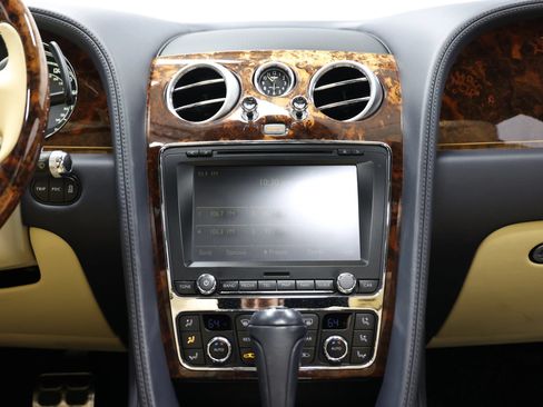 Used 2015 Bentley Flying Spur V8 AWD/4WD image 31