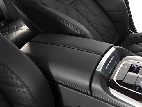 Used 2024 BMW X5 sDrive40i w/ M Sport Package RWD image 16