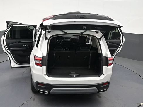 Used 2024 Honda Pilot Touring image 32