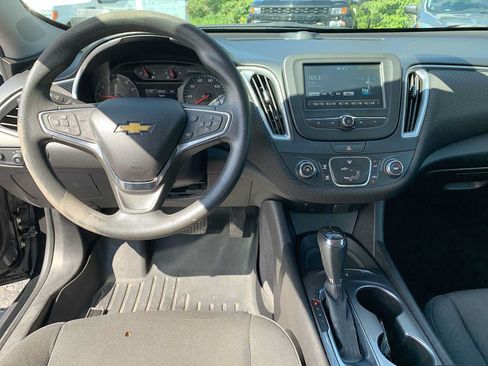 Used 2018 Chevrolet Malibu LS FWD image 19