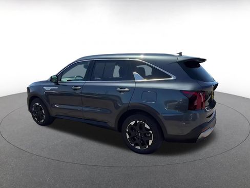 Used 2024 Kia Sorento S FWD image 10