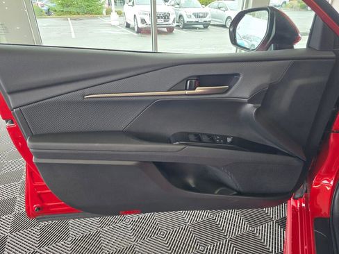 Used 2025 Toyota Camry SE image 20