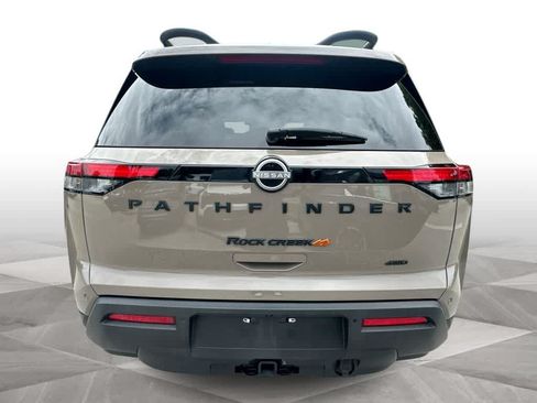 Used 2023 Nissan Pathfinder SV AWD/4WD image 7