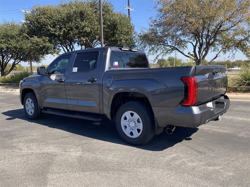 New 2026 Toyota Tundra SR image 7