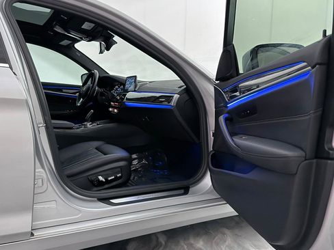 Used 2019 BMW 530i xDrive image 24