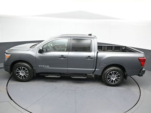 Used 2024 Nissan Titan SV w/ SV Convenience Package image 38
