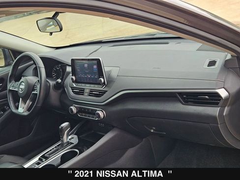 Used 2021 Nissan Altima 2.5 SV w/ SV Premium Package FWD image 31