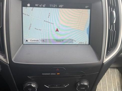 Used 2018 Ford Edge SEL w/ Equipment Group 201A AWD/4WD image 23