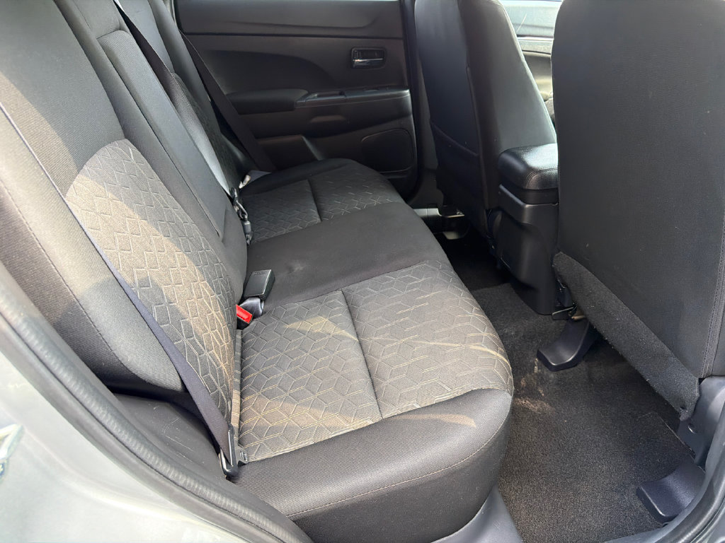 Used 2024 Mitsubishi Outlander Sport LE AWD/4WD image 18