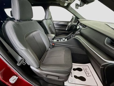 New 2025 Jeep Grand Cherokee L Laredo AWD/4WD image 28