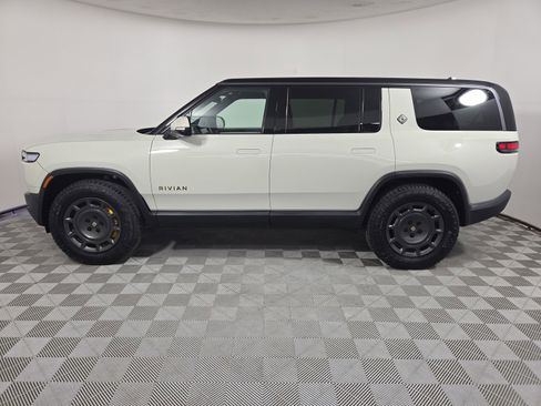 Used 2025 Rivian R1S Adventure AWD/4WD image 2
