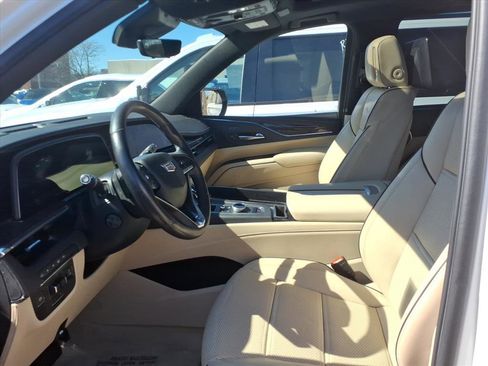 Used 2021 Cadillac Escalade ESV Premium Luxury w/ Performance Package image 26