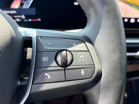 Certified 2025 BMW X2 xDrive28i image 19