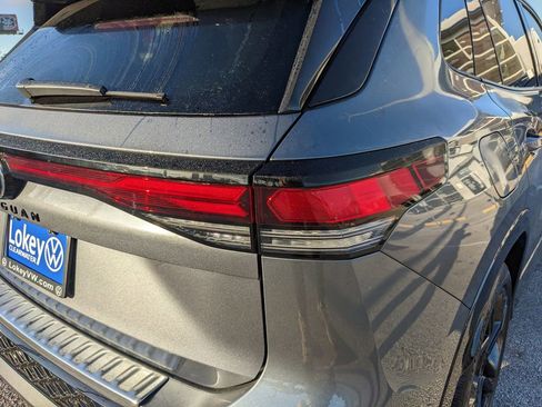 New 2026 Volkswagen Tiguan SE R-Line AWD/4WD image 12