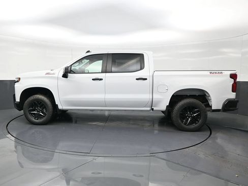 Used 2022 Chevrolet Silverado 1500 LT Trail Boss w/ Safety Package AWD/4WD image 2