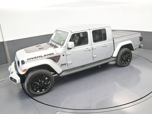 Used 2022 Jeep Gladiator Overland image 51