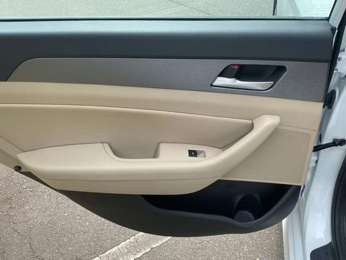 Used 2018 Hyundai Sonata SEL w/ Tech Package 02 FWD image 10