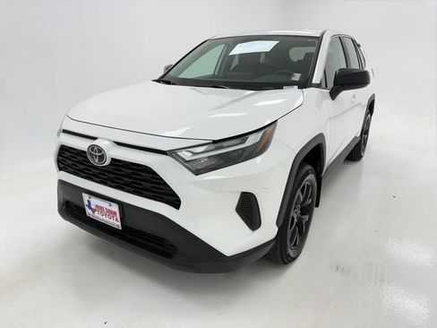 Used 2023 Toyota RAV4 LE FWD image 4