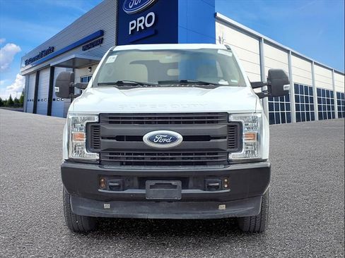 Used 2019 Ford F250 XL w/ Power Equipment Group image 26