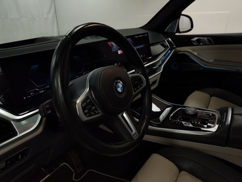 Used 2023 BMW X7 M60i w/ Executive Package image 19