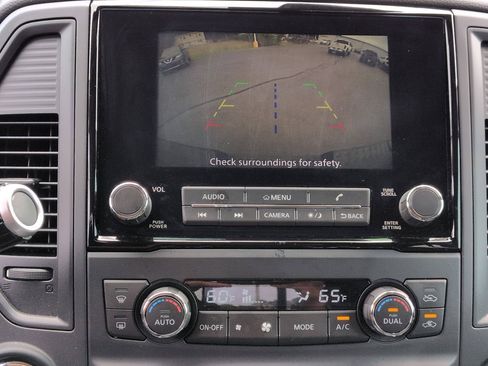 Used 2024 Nissan Titan SV w/ SV Convenience Package AWD/4WD image 24