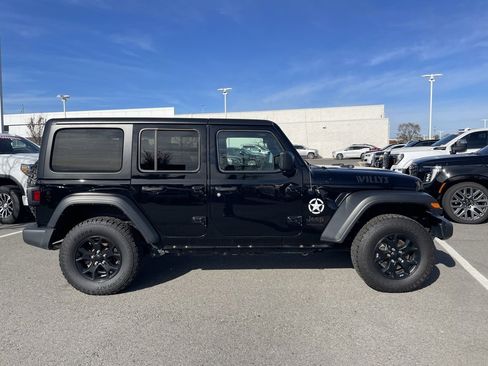 Used 2021 Jeep Wrangler Unlimited Sport image 9