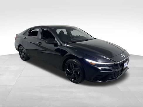 New 2026 Hyundai Elantra Sport FWD image 7