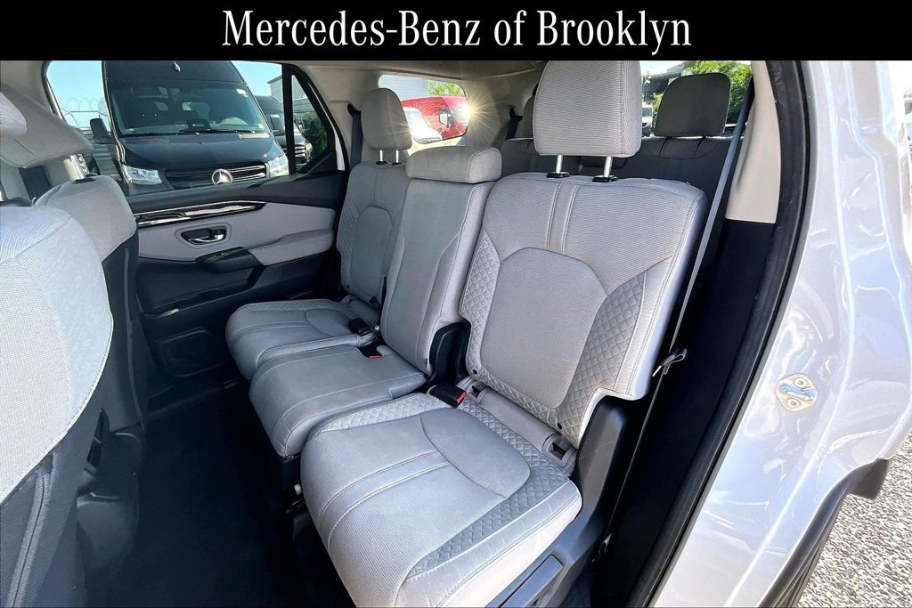 Used 2023 Honda Pilot LX image 20