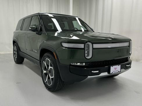 Used 2024 Rivian R1S Adventure image 2