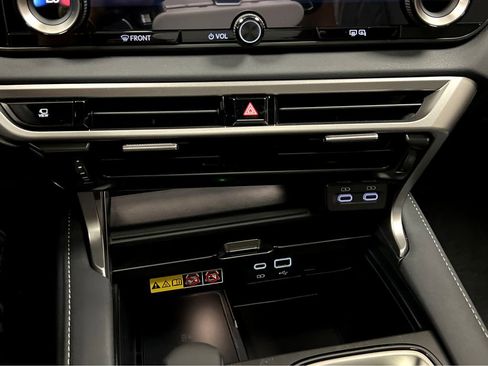 New 2026 Lexus RX 450h AWD image 17