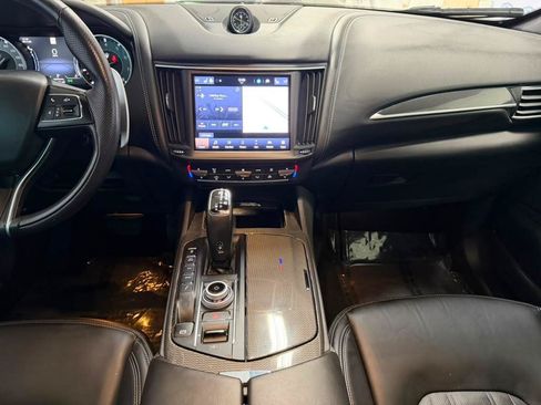 Used 2023 Maserati Levante GT AWD/4WD image 34