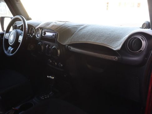 Used 2013 Jeep Wrangler Sport AWD/4WD image 16