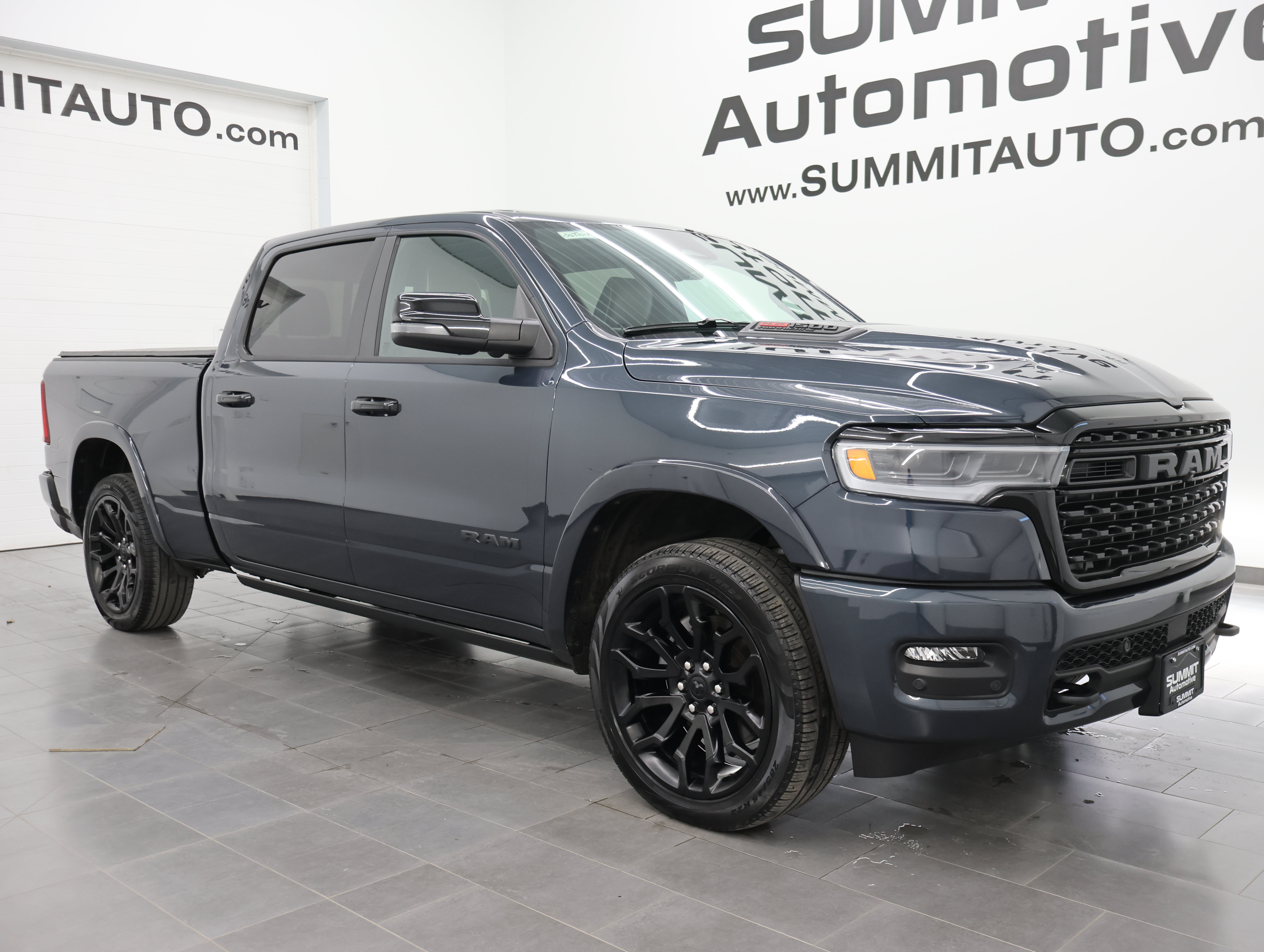 Used 2026 RAM 1500 Limited AWD/4WD image 2