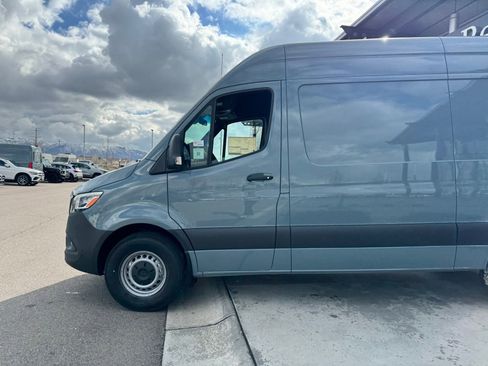 Used 2024 Mercedes-Benz Sprinter 144 Cargo image 2