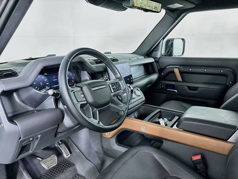 Used 2023 Land Rover Defender 90 X AWD/4WD image 9