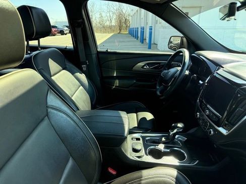 Used 2023 Chevrolet Traverse Premier w/ Redline Edition image 10