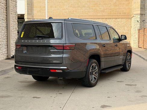 Used 2024 Jeep Wagoneer L Series II w/ Flexible Seating Group image 3
