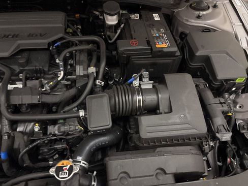 New 2025 Hyundai Elantra Sport image 23