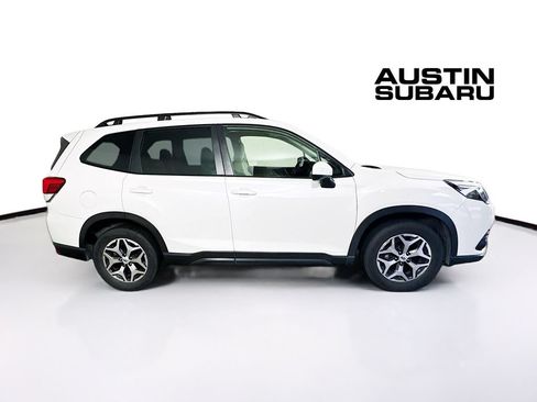 Used 2022 Subaru Forester Premium AWD/4WD image 8