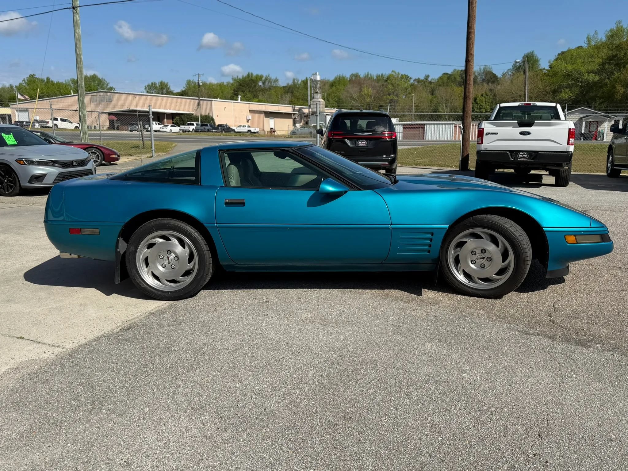 Used 1994 Chevrolet Corvette Coupe RWD image 6