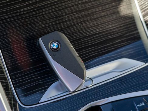 Used 2025 BMW X6 xDrive40i w/ Climate Comfort Package image 30