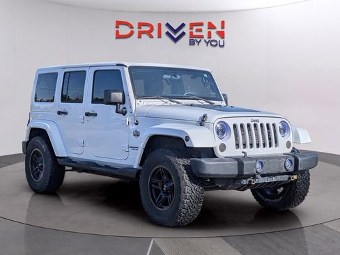 Used 2012 Jeep Wrangler Arctic image 7