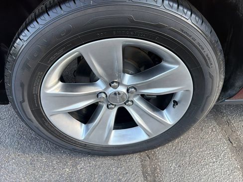 Used 2018 Dodge Challenger SXT RWD image 17