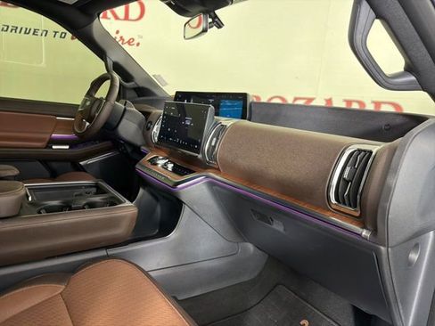 Used 2025 Ford Expedition Max King Ranch AWD/4WD image 17