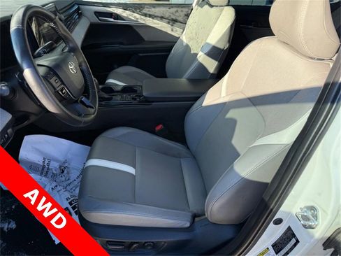 Used 2025 Toyota Camry LE image 16