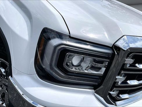 Used 2018 GMC Sierra 1500 SLT AWD/4WD image 32