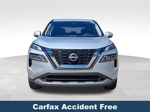 Used 2023 Nissan Rogue SV image 3